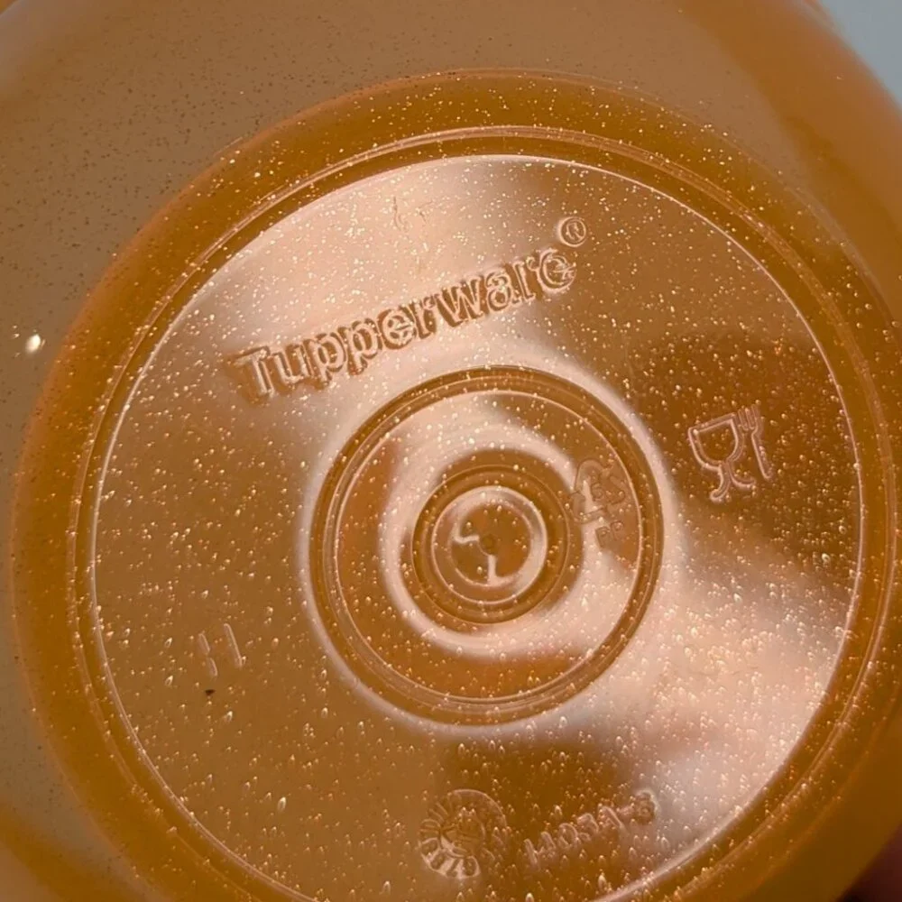 Tupperware Ideal Lit'l Bowls Orange & White w/Seals Lids Snack‎ Cups